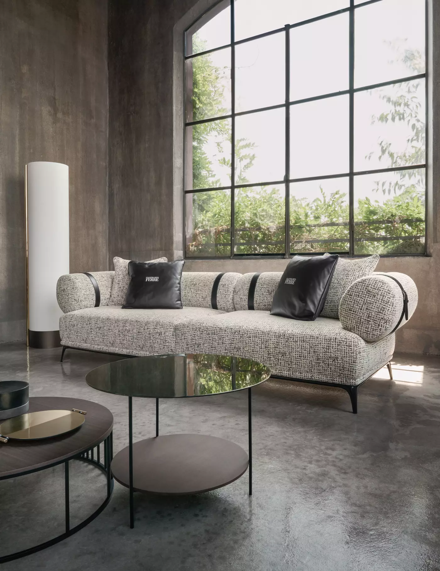 8831-GianfrancoFerreHome_Frames_preview-07