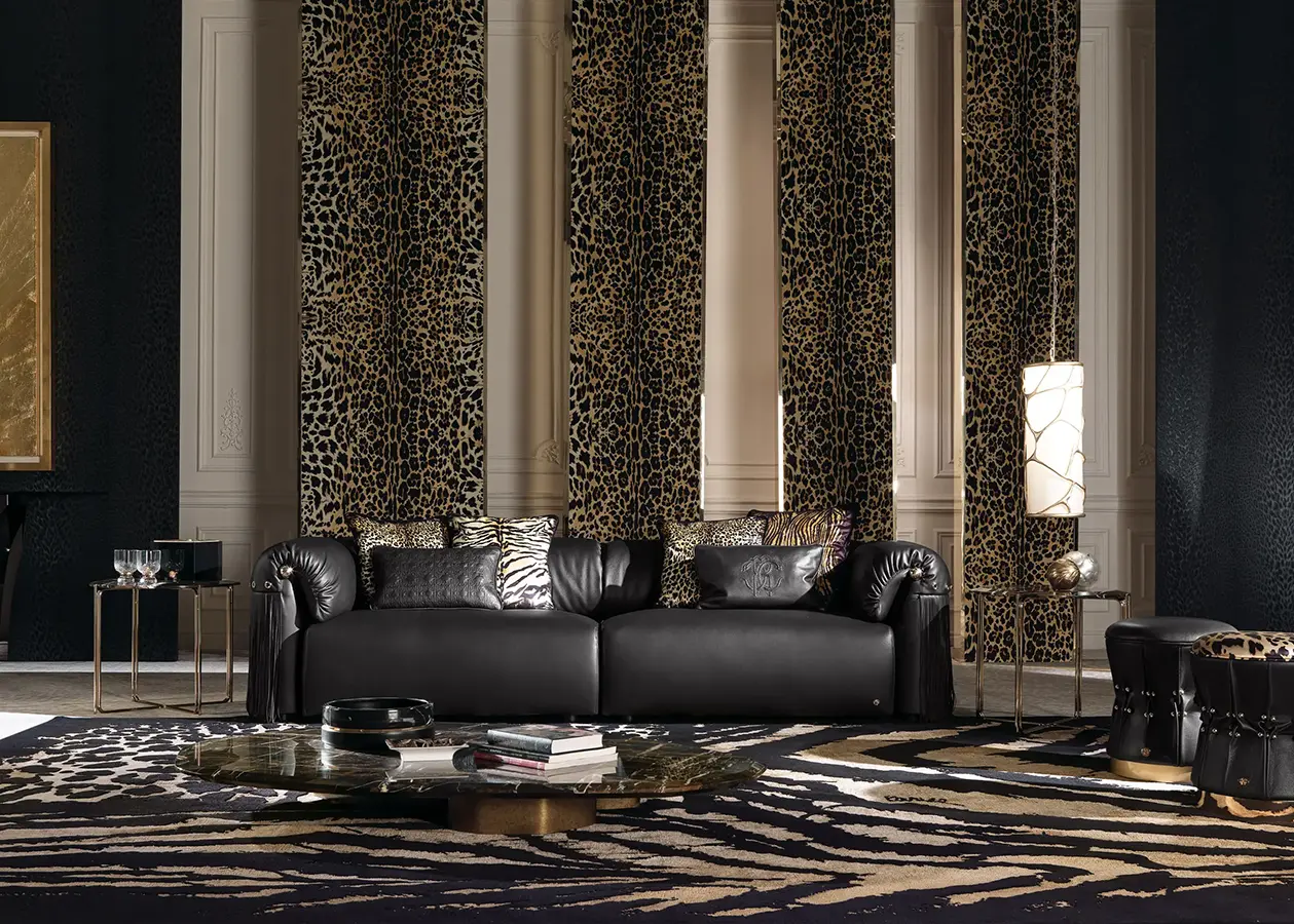 14375-RCHI_Catalogue2022_roberto-cavalli-black-leather-luxury-sofa-ajwaad-palace
