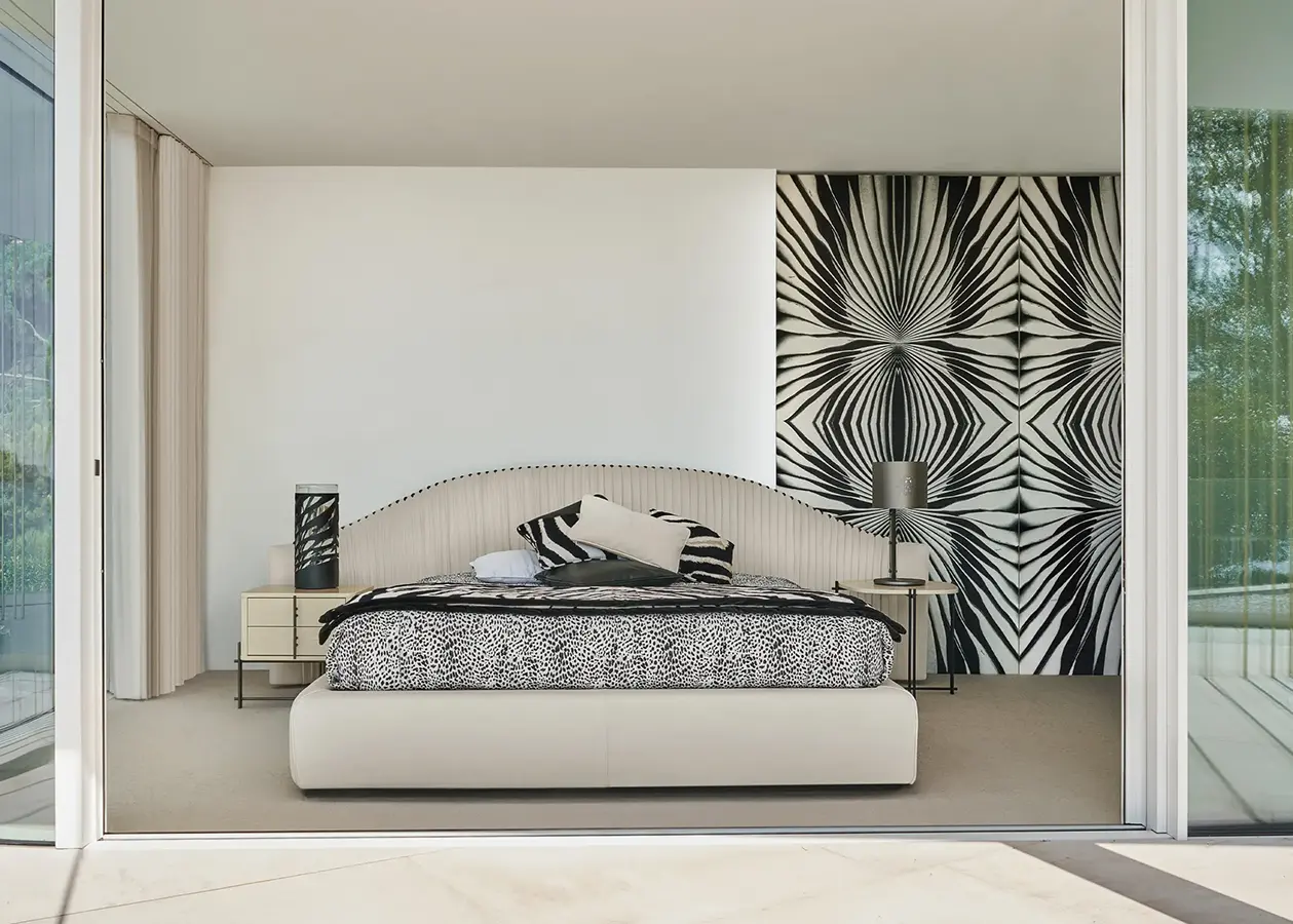 14468-RCHI_2023_WHITE-WILD_catalogue_roberto-cavalli-luxury-designer-bed-bedroom-furniture-ajwaad-palace